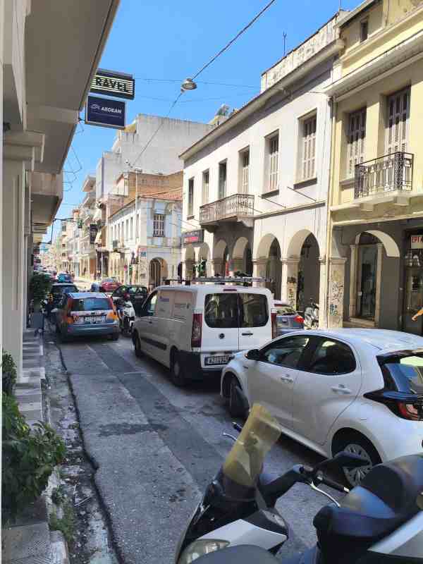 Πάτρα, Κανακάρη, Αγίου Νικολάου, κίνηση Πάτρα, κυκλοφοριακό Πάτρα, διπλοπαρκάρισμα, παράνομο πάρκινγκ, κέντρο Πάτρας, οδηγική συμπεριφορά, κυκλοφοριακό πρόβλημα, Patras, Kanakari, Agiou Nikolaou, Patras traffic, traffic jam Patras, double parking, illegal parking, Patras city center, driver behavior, traffic issues, Patra, Kanakari, Agiou Nikolaou, kinisi Patra, kikloforiako Patra, diploparkarisma, paranomo parking, kentro Patras, odigiki simperifora, kikloforiako provlima,