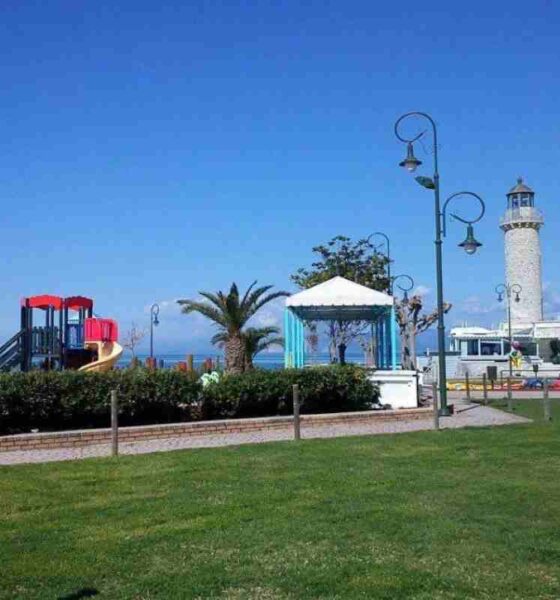 παιδική χαρά, Πάτρα, Φάρος, ατύχημα, πτώση παιδιών, ασφάλεια παιδικών χαρών, αποκόλληση σανίδων, playground, Patras, Pharos, accident, children fall, playground safety, paidiki chara, Patra, Faros, atychima, ptosi paidion, asfaleia paidikon charon,