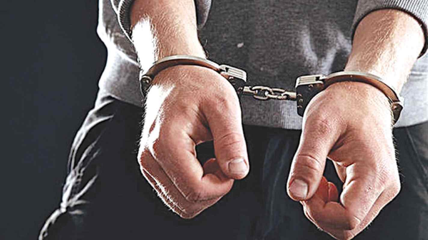 σύλληψη Πάτρα, νύχτα Πάτρα, οργανωμένο έγκλημα, ΔΑΟΕ, ελληνικό FBI, πυροβολισμοί Σούλι, εκβιασμοί Πάτρα, ναρκωτικά Πάτρα, αστυνομική επιχείρηση Πάτρα, αστυνομικό δελτίο Πάτρα, Patras arrest, Patra organised crime, Greek FBI, Patras shootings, Greek police operation Patras, extortion Patras, drugs Patras, Patra night life crime, syllipsi patra, nyxhta patra, organomeno egklima, daoee, pyrovolismoi souli patra, ekviasmoi patra, narkotika patra, astynomia patra,