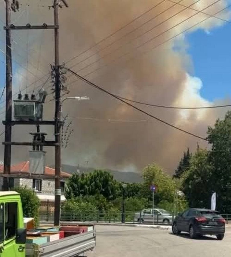 φωτιά Φωκίδα, πυρκαγιά Σκάλωμα, 112 Φωκίδα, Πυροσβεστική, έκτακτη επικαιρότητα, Δήμος Δωρίδος, εναέρια μέσα κατάσβεσης, Skaloma fire, Phocis fire, Greece wildfire, Emergency 112 Greece, Fire Service Greece, Dworida, Phocis wildfire news,