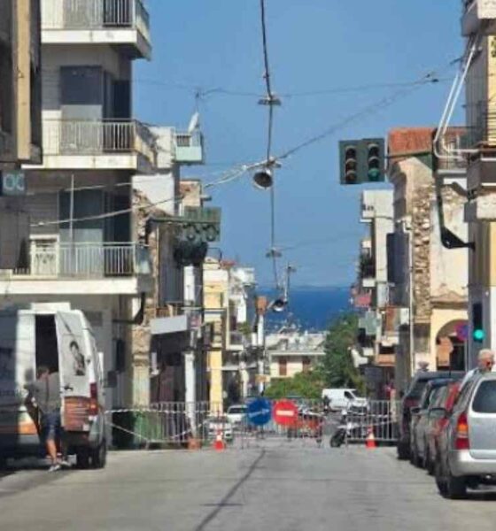 Πάτρα, οδός Γερμανού, φωτιά Πάτρα, κυκλοφοριακό κομφούζιο, κάγκελα, αποκλεισμός δρόμου, οδός Ηλείας, Βασιλείου Ρούφου, Δασύλλιο, οδός Λόντου, Παντοκράτορας, επικίνδυνο κτίριο, αγανάκτηση κατοίκων, Patra, Patras, Germanou street, fire Patra, traffic congestion, road closure, Ileias street, Vasileiou Roufou, Dasyllio, Lontou street, Pantokratoras, dangerous building, residents anger, Patra kagkela, Germanou fotia, kykloforiako komfouzio, apokleismos dromou, Ileias, Vasileiou Roufou, Dasyllio Patra, Lontou, Pantokratoras Patra,