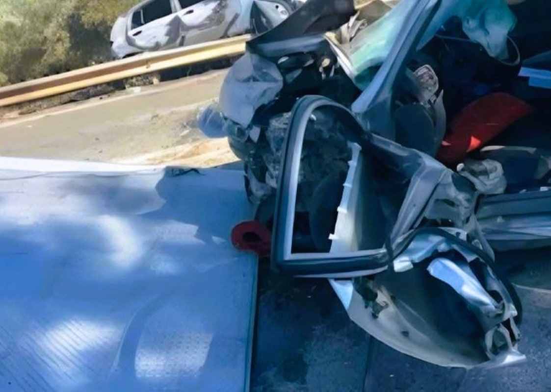 Πάτρα, τροχαίο, Ελένη Μπεθούλκα, 53χρονος, νοσοκομείο, φρουρούμενος, παλαιά εθνική οδός Πατρών Πύργου, μετωπική σύγκρουση, θανατηφόρο τροχαίο, Τροχαία Πατρών, δικογραφία, φωτιά αυτοκίνητο, Πυροσβεστική, αστυνομικό ρεπορτάζ, Patra, troxaio, Eleni Bethoulka, 53chronos, nosokomeio, froyroymenos, palaia ethniki odos Patron Pyrgou, metopiki sygkroysi, thanatiforo troxaio, Troxaia Patron, dikografia, fotia aftokinito, Pyrosvestiki, astynomiko reportaz, Patras, car accident, fatal accident, Eleni Bethoulka, Patras hospital, police guard, Patras Pyrgos national road, head on collision, traffic police Patras, case file, car fire, police news, Greece traffic news,