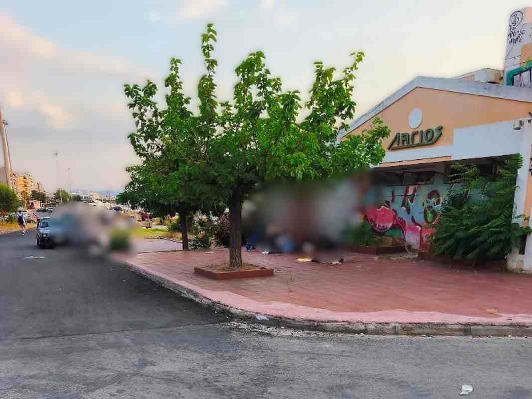 Πάτρα, πρώην Λάγιος, Ρομά, κατάληψη, δημοτικό ακίνητο, πλατεία Παναχαϊκής, εγκατάλειψη κτιρίων, Δήμος Πατρέων, Πάτρα αυτά που δεν λέγονται, Patra, proin Lagios, Roma, katalipsi, dimotiko akinito, plateia Panachaikis, egkataleipsi ktirion, Dimos Patreon, Patras, former Lagios, Romani people, squatting, municipal property, Panachaiki square, abandoned buildings, Municipality of Patras, SEO Patra,