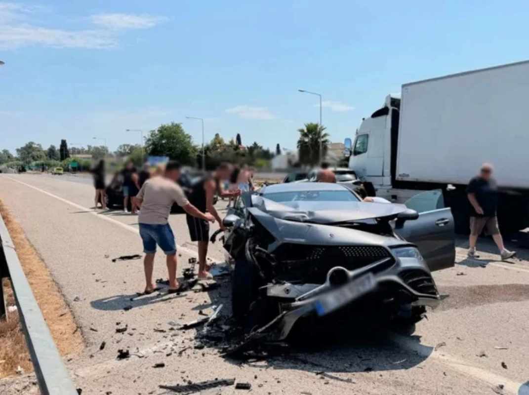 τροχαίο Πρέβεζα, υποθαλάσσια σήραγγα Πρέβεζας, ατύχημα Άκτιο, Νικόλαος Γεωργάκος, καραμπόλα νταλίκα, τραυματίες Πρέβεζα, Preveza accident, Preveza tunnel accident, Aktio tunnel, Georgakos Preveza, troxaio Preveza, ipothalassia Preveza, karambola Preveza, Preveza traffic news,