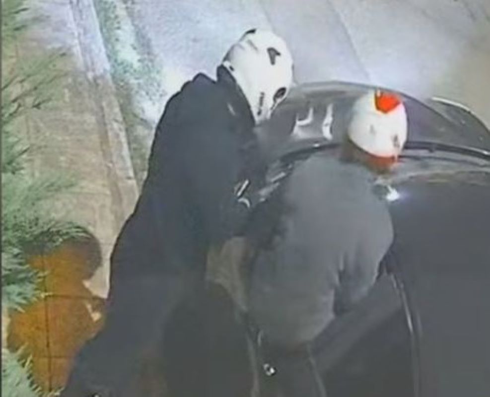 Βριλήσσια, κλοπή αυτοκινήτου, βίντεο ντοκουμέντο, ασφάλεια, εγκληματικότητα, κάμερα ασφαλείας, ρεπορτάζ, ΣΚΑΪ, Vrilissia, car theft, stolen car, security camera, video document, Vrilissia klopi aftokinitou, binteo ntokoumento, klopez aftokiniton,
