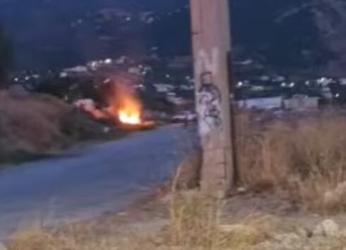 Πάτρα, Ριγανόκαμπος, φωτιά, πυρκαγιά, καταυλισμός Ρομά, επεισόδια, ΕΛΑΣ, Πυροσβεστική, αστυνομία, παραβατικότητα, Patra, Riganokampos, fotia, pyrkagia, katavlismos Roma, epeisodia, ELAS, Pyrosvestiki, astynomia, paravatikotita, Patras, Riganokampos fire, Roma camp, clashes, Greek Police, Fire Brigade, unrest, local news, Patras news,