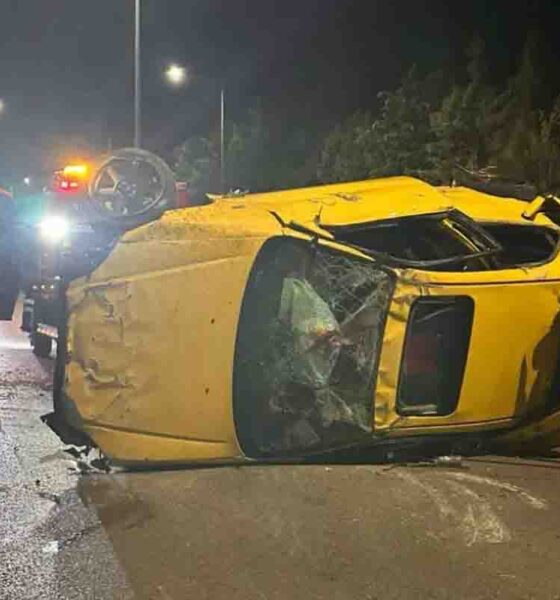 άτρα, τροχαίο, ανατροπή οχήματος, τροχαίο ατύχημα, νυχτερινό ατύχημα, εκτροπή οχήματος, Αχαΐα, ειδήσεις Πάτρα, έκτακτη επικαιρότητα, Patra, Patras, traffic accident, car rollover, car crash, night accident, vehicle derailment, Achaia, Patras news, breaking news,