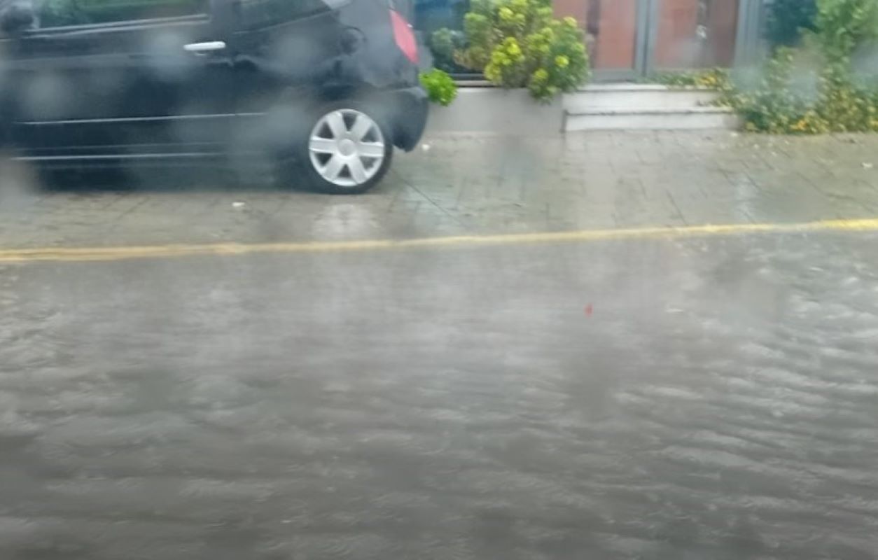 Δεμένικα, Δεμένικα Πάτρα, πλημμύρες Δεμένικα, κακοκαιρία Πάτρα, πλημμύρα Πάτρα, έργα υποδομής, κακοτεχνίες, χείμαρρος Παναγίτσας, οδός Πλάτωνος, Αντώνης Γκόλφης, Νίκος Αντωνέλλης, ζημιές από πλημμύρα, όμβρια ύδατα, Δήμος Πατρέων, Περιφέρεια Δυτικής Ελλάδας, Demenika, Demenika Patras, Patra flood, Demenika flood, Patras storm, infrastructure failure, Panagitsa torrent, Platonos street, Golfis Demenika, Antonellis Demenika, Patras news, Patra flood damage, flood Patras Greece,