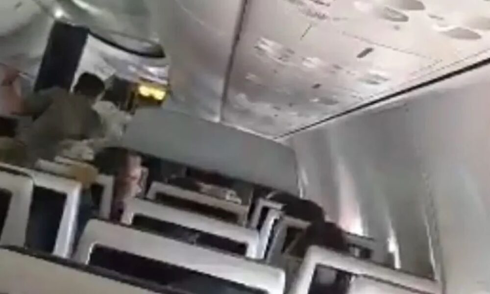 Flydubai, πτήση Flydubai, αεροπειρατεία, πιλοτήριο, απόπειρα συντριβής, Ντουμπάι Τελ Αβίβ, Μπενιαμίν Νετανιάχου, Ταμπούκ Σαουδική Αραβία, 11η Σεπτεμβρίου, Flydubai, Flydubai flight, cockpit attack, flight emergency, Dubai to Tel Aviv, Benjamin Netanyahu, Tabuk Saudi Arabia, September 11, ptisi Flydubai, aeropeirateia, pilotirio, apopeira syntrivis, Doumbai Tel Aviv, Mpeniamin Netaniachou, Tampouk Saoudiki Aravia, 11i Septembriou,