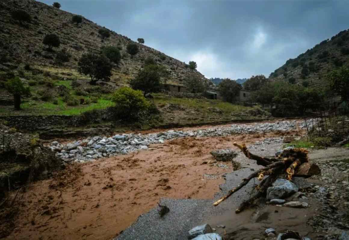 Κρήτη, κακοκαιρία, ζημιές, καλλιέργειες, υποδομές, αγροτικές καταστροφές, πλημμύρες, οδικό δίκτυο, αποζημιώσεις, Κρήτη κακοκαιρία, Kriti, kakokairia, zimies, kalliergeies, ypodomes, agrotikes katastrofes, plimmyres, odiko diktyo, apozymioseis, Crete, bad weather, storm damage, severe weather, agriculture, crop damage, infrastructure, flooding, flood damage, roads, disaster relief,
