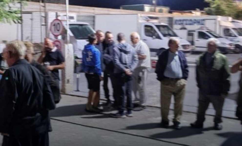 Πάτρα, αλιείς, αποκλεισμός, ιχθυόσκαλα, διαμαρτυρία, πετρέλαιο, εισαγωγές ψαριών, Τουρκία, Patra, alieis, apokleismos, ichthyoskala, diamartyria, petrelaio, eisagoges psarion, Tourkia, Patras, fishermen, fish market, blockade, protest, fuel prices, fish imports, Turkey,