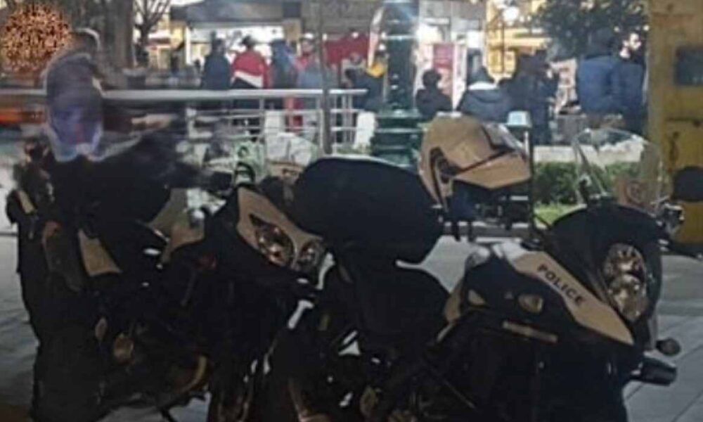 Πάτρα, Πλατεία Γεωργίου, επεισόδιο, συμπλοκή, αστυνομία, περιπολικό, καταγγελία, νυχτερινή διασκέδαση, Patra, Patras, Georgiou Square, incident, altercation, police, Patra epeisodio, plateia georgioy, astynomia, peripoliko, Patra tora, Patra news,