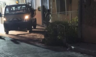 Πάτρα, Patra, Patras, Κάστρο Πάτρας, Kastro Patras, ατύχημα, atychima, accident, φορτηγό, fortigo, truck, χειρόφρενο, cheirofreno, handbrake, παράσυρση, parasyrsi, κολώνα φωτισμού, kolona fotismou, streetlight pole, τροχαίο, trochaio, traffic accident, εκτροπή, ektropi, ειδήσεις Πάτρα, eidiseis Patra, Patras news,