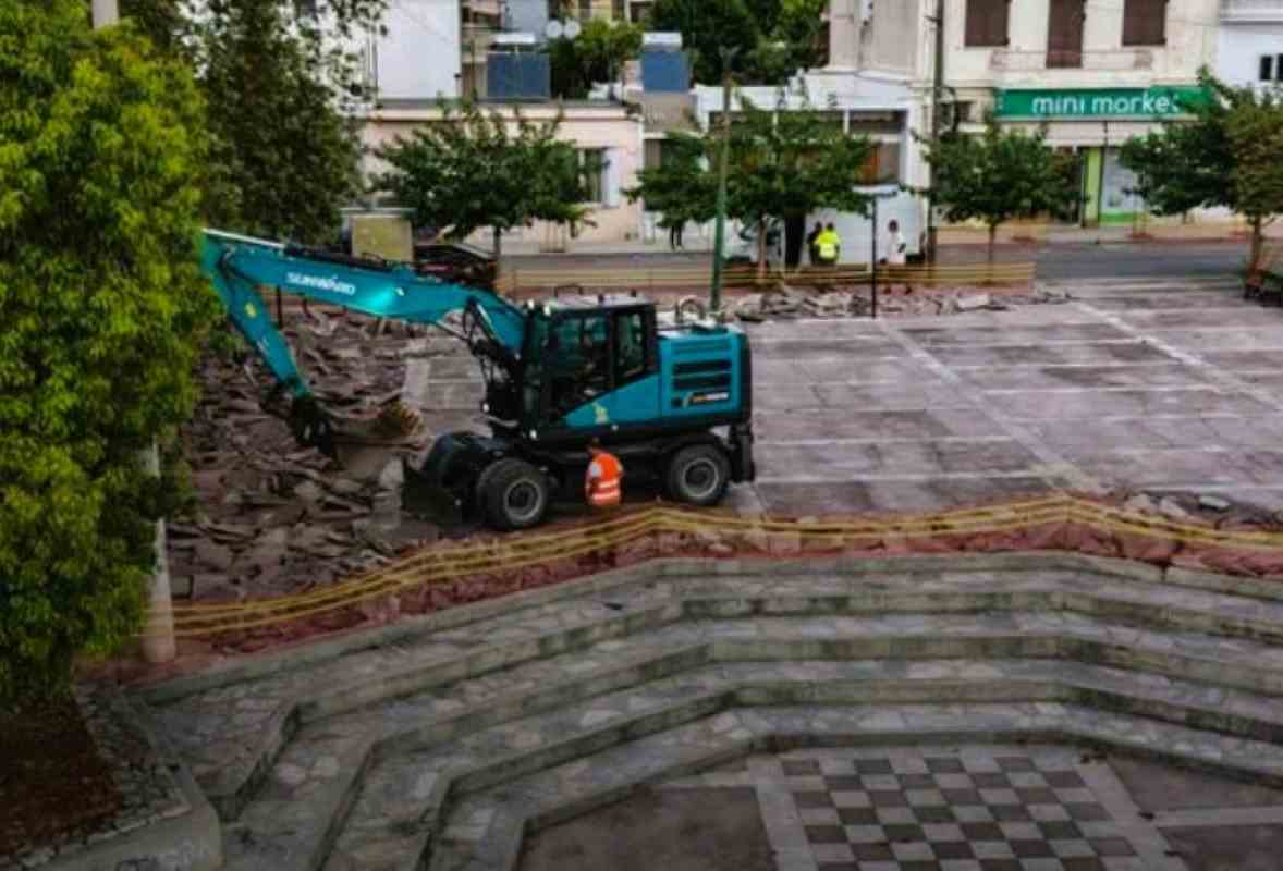 Πάτρα, Πλατεία Ελευθερίας, διαμαρτυρίες κατοίκων, εργασίες ανάπλασης, Δήμος Πατρέων, παραβατικότητα, Patra, Patras, Plateia Eleftherias, Eleftherias Square Patras, Patras municipality, Patras news, diamartyries Patra, platania eleftherias patra, redevlopment Patras,