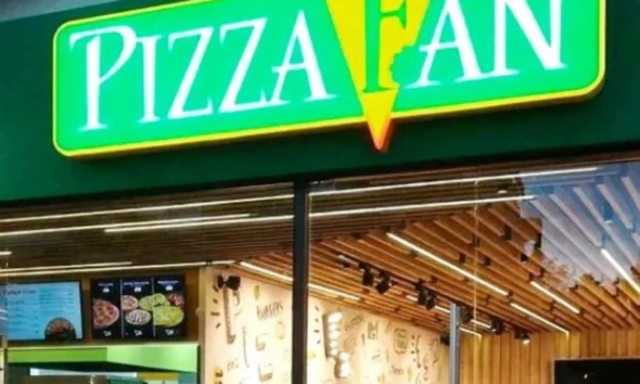 Φωτεινή επιγραφή καταστήματος Pizza Fan