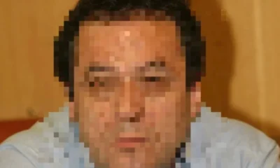 Πορτραίτο άνδρα με pixel στα χαρακτηριστικά του προσώπου, ο οποίος φοράει ανοιχτόχρωμο πουκάμισο.